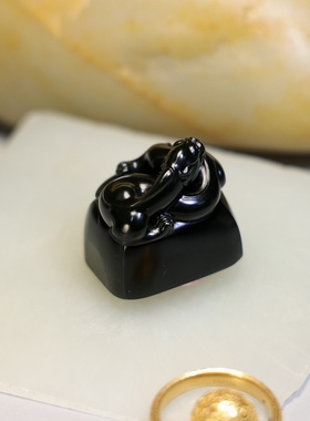 秋会长和田玉章子黑青籽料挂件