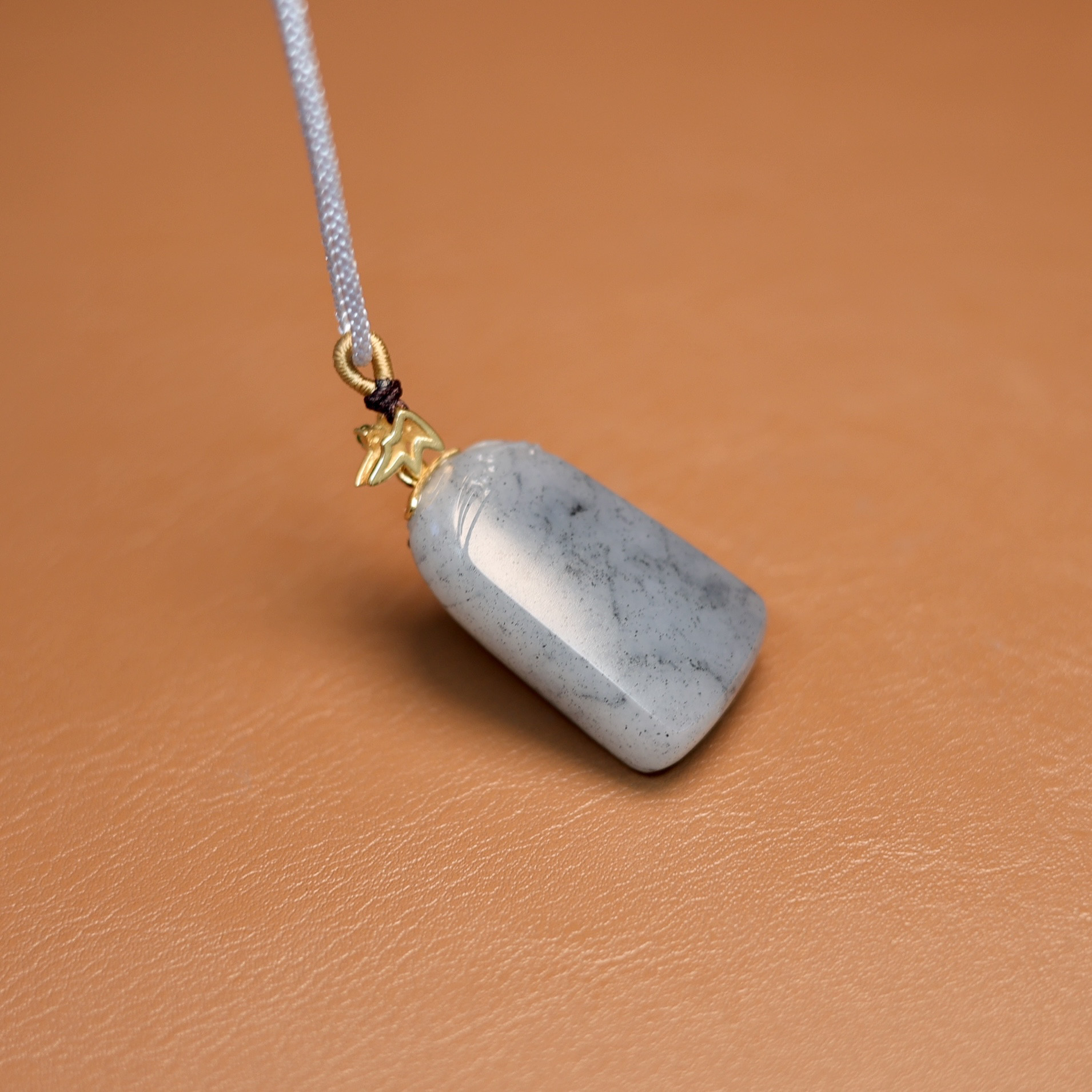 秋会长的和田玉青花山水平安牌