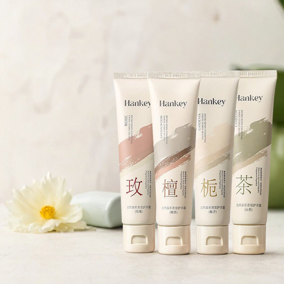 山茶花护手霜女滋润补水秋冬长效保湿防干裂干燥粗糙小支便携正品