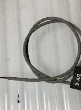 议价维修SMC原装磁性开关D-A72，灰色线身，线长适中，功能完好。