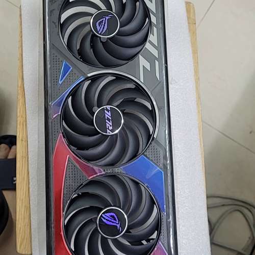 猛禽ROG-STRIX-RTX4070S-GAMING
