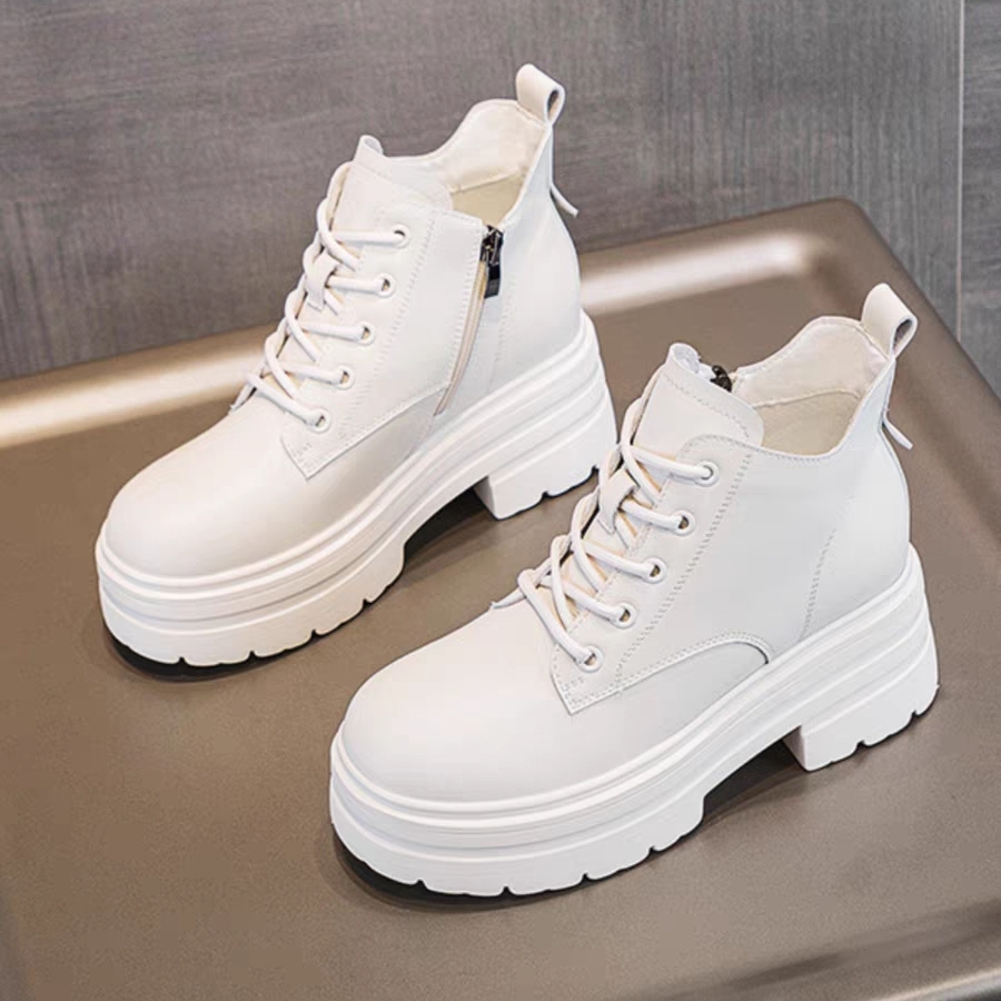 米色洋气内增高马丁靴女真皮爆款