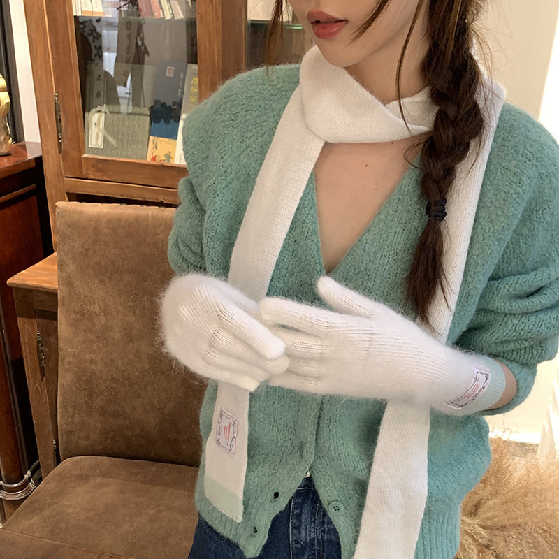 围巾手套一体冬季2025新款毛线细围巾甜美可触屏防寒针织围脖手套