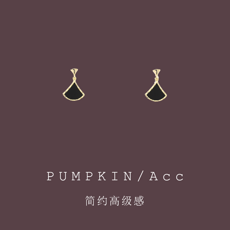 黑色高级感几何扇形耳夹
