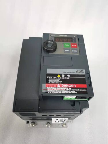 VFS15-4150PL VFS15 15KW 380V正品全新原装东芝变频器