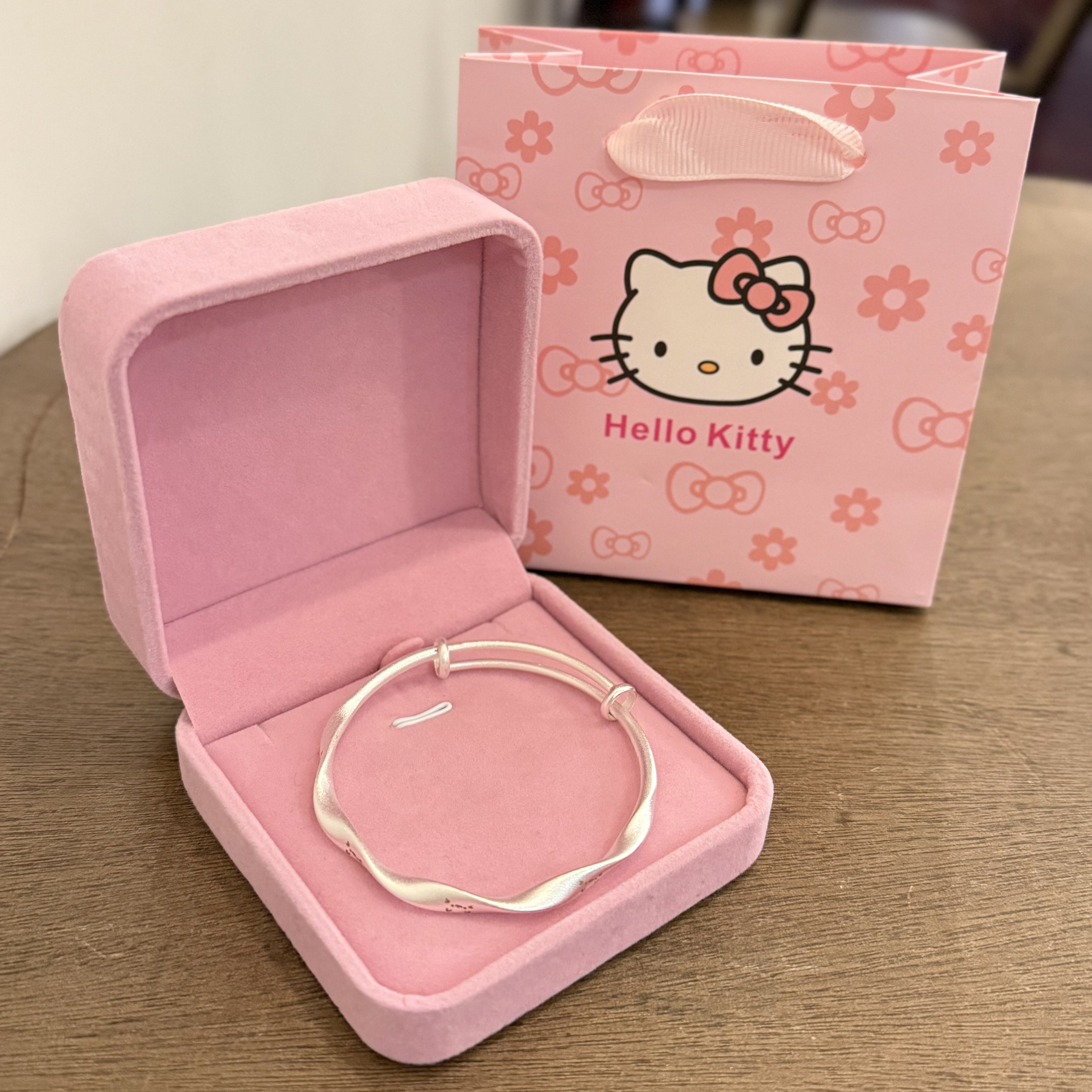 生日礼物古法莫比乌斯猫咪笑脸手镯送女朋友年轻款素圈手饰2026新