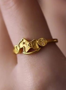 新中式金色小马钱币戒指女2026