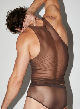 「汗水滑落的轨迹」全透明超薄冰丝男士背心运动健身全光纱性感