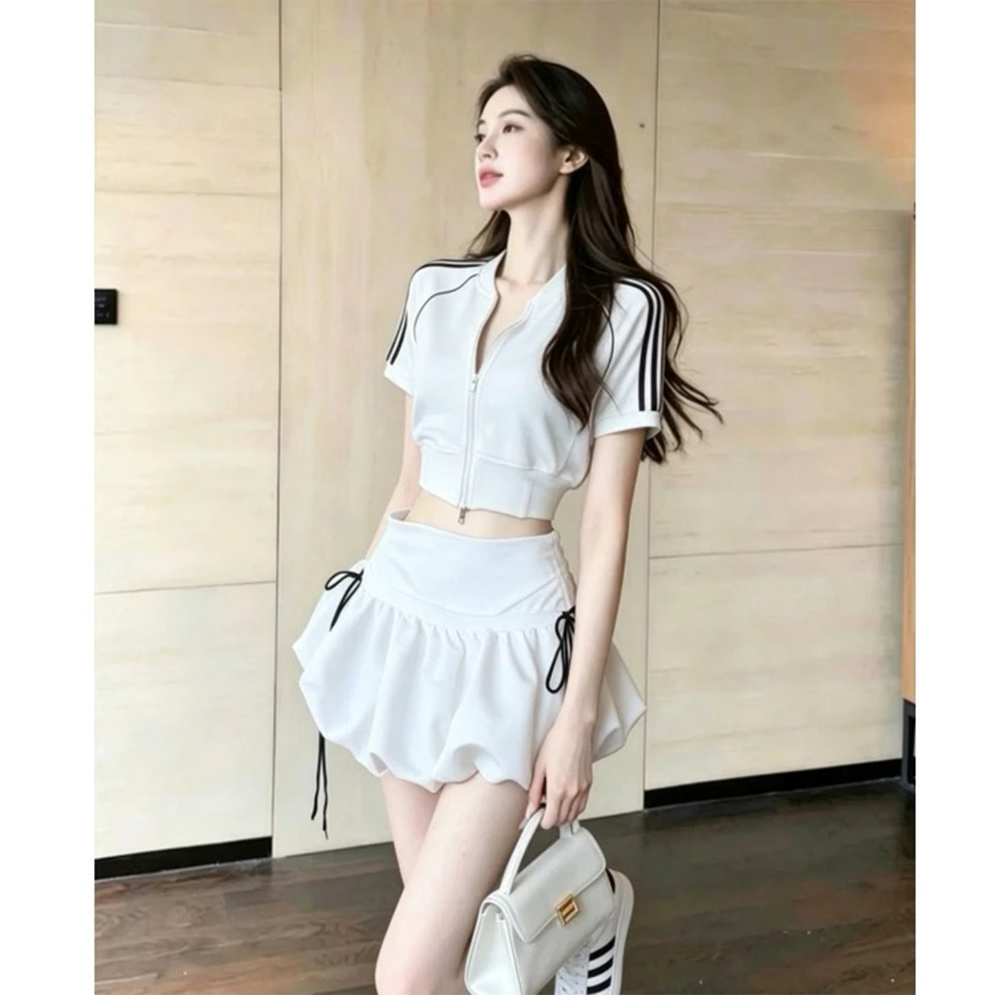 巨好看的夏装一整套休闲穿搭韩系高级感白色休闲运动卫衣短裙套装