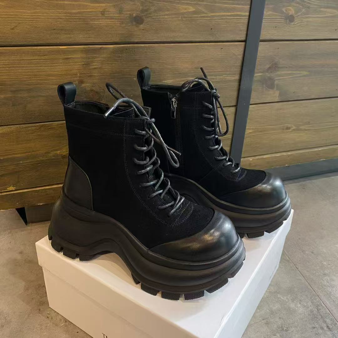 2025新款甜酷辣妹厚底加绒磨砂牛皮马丁靴