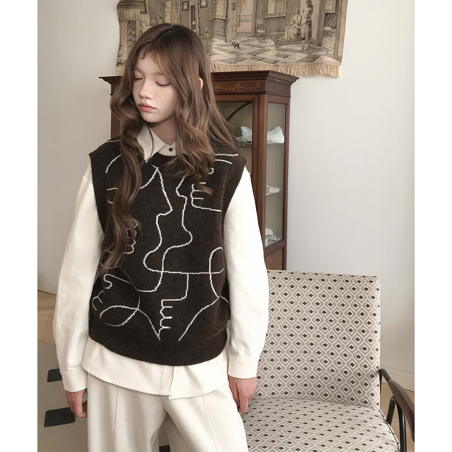 精分咖色线条感毛线背心马甲