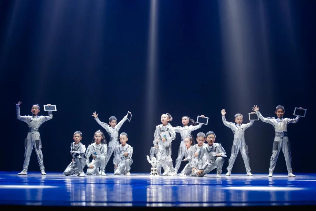 十一届小荷风采AI逐梦舞蹈演出服中小学生科技宇航员太空服表演服