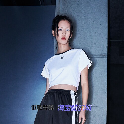 阿迪达斯三叶草女子休闲短袖T恤