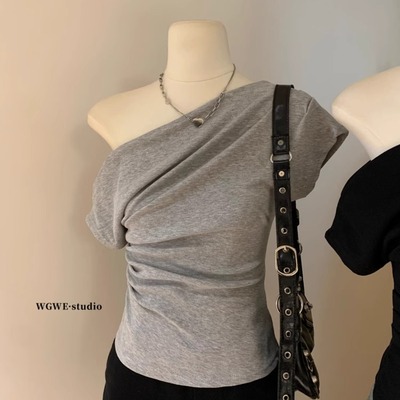 斜领短袖T恤显瘦露肩针织上衣女