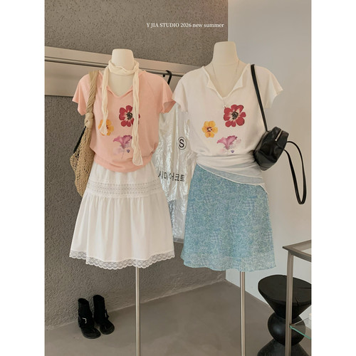 Y.JIA伊嘉十三行夏上新减龄彩色花朵V领雪花棉短袖T恤上衣女1210