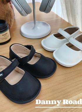 春季新款宝宝鞋小皮鞋黑白色软底防滑室外0-1岁女宝纯色简约婴儿