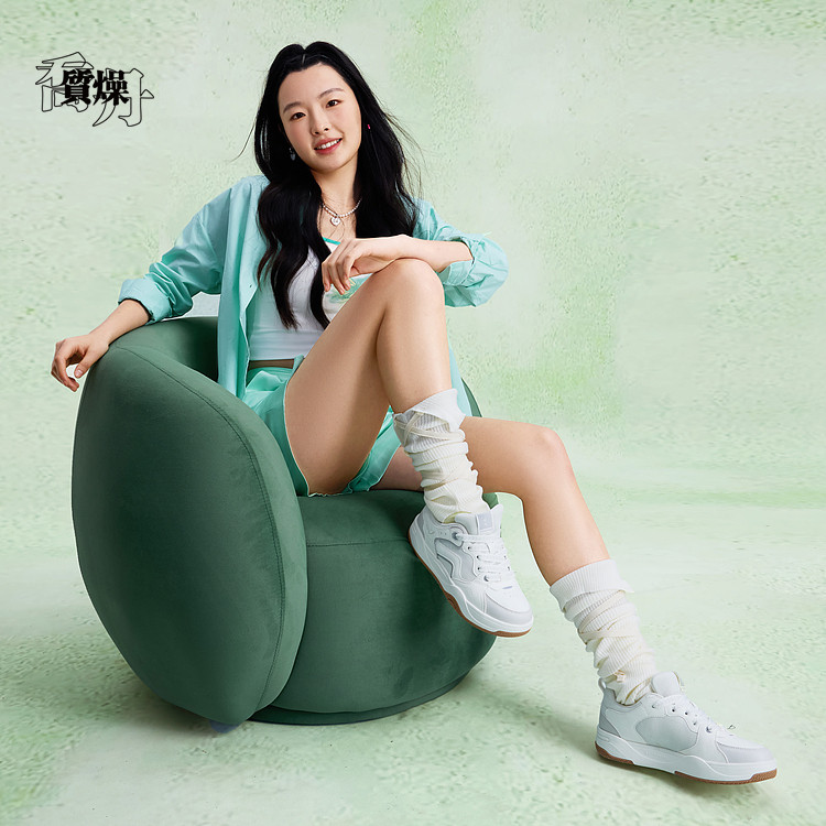 乔丹2026秋款女薄革面软底透气时尚休闲运动鞋板鞋QDL052263523