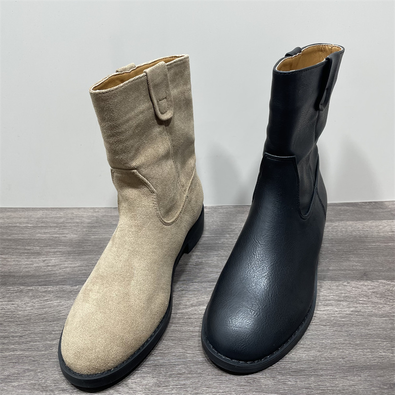 断码处理粗跟复古绒面马丁靴女