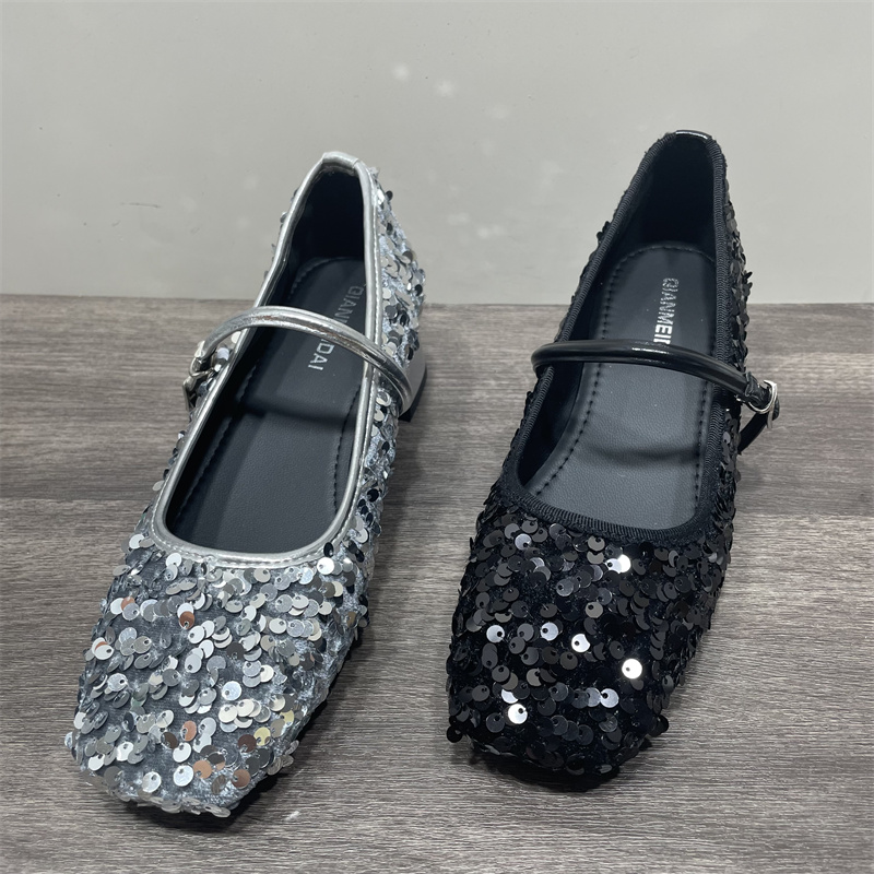 仙女风亮片浅口粗跟单鞋女