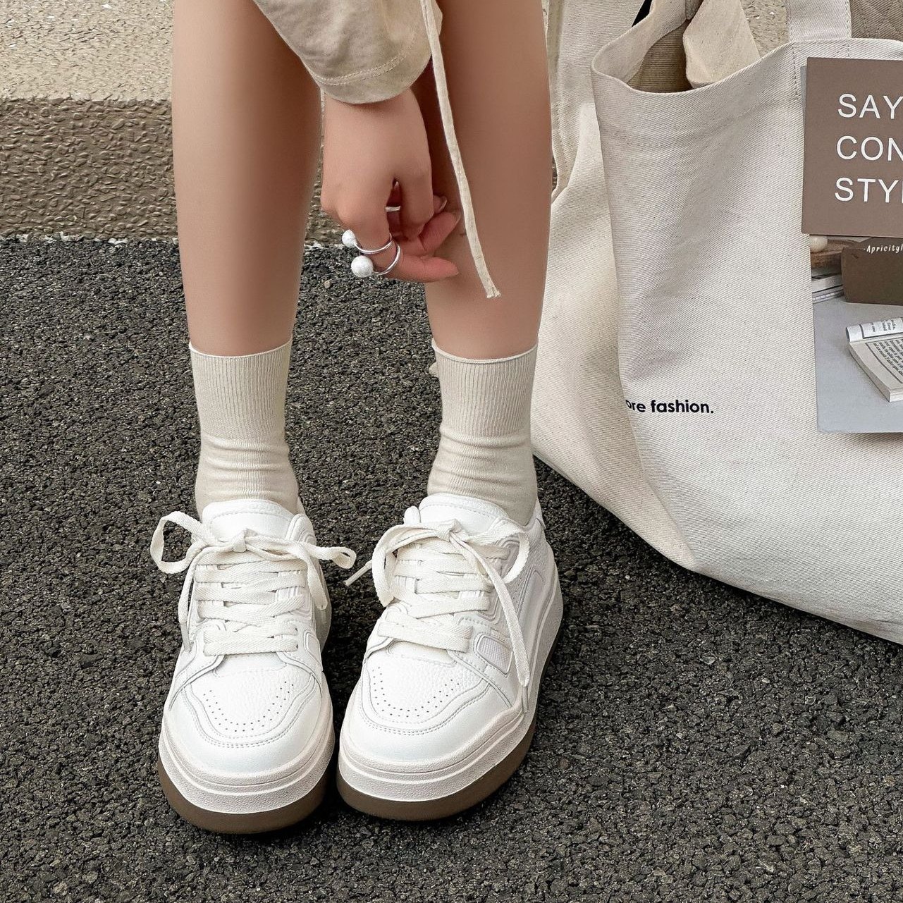 2026春季新款时尚潮流厚底增高休闲板鞋女百搭休闲运动小白鞋ins,女鞋,休闲板鞋,淘宝优惠券,粉丝福利购,淘宝优惠卷