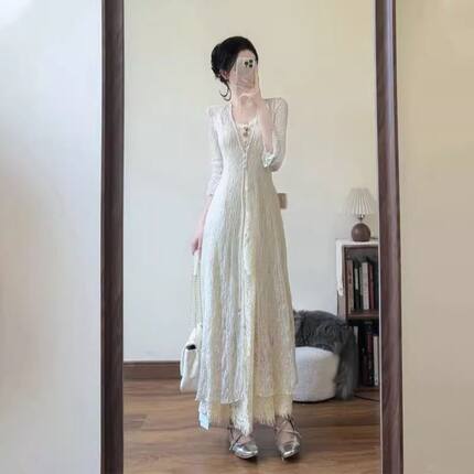 春季流行穿搭法式温柔千金风系高级感清纯系掐腰蕾丝连衣裙女