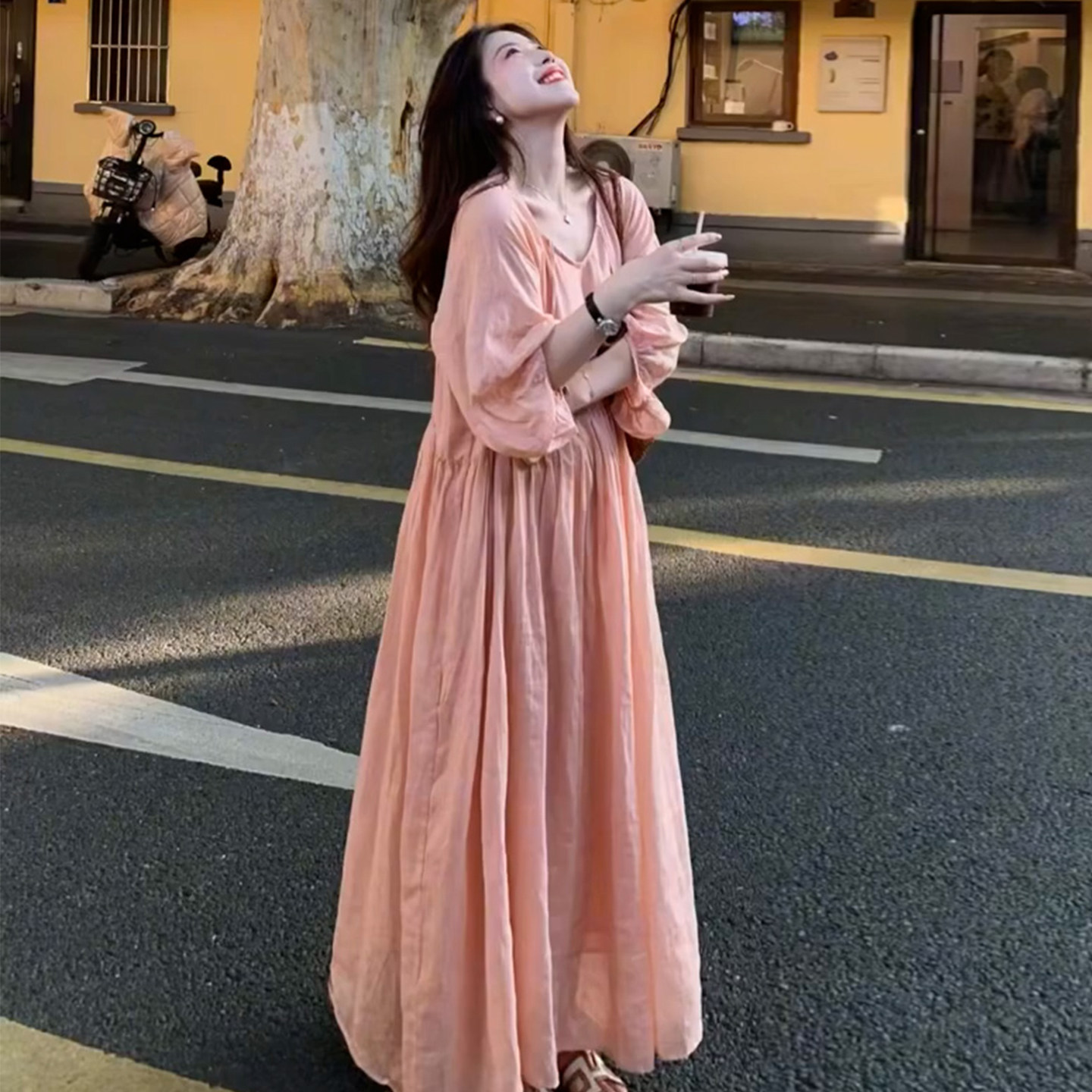 夏装新款大码UM法式v领系带裙子文艺慵懒风宽松大摆长款连衣裙
