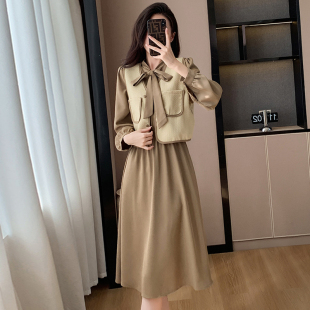 实拍2025两件套新款法式复古气质连衣裙女显瘦学院风马甲套装裙子
