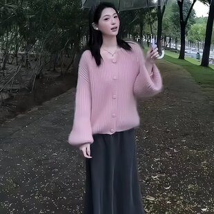 2025超火一整套大方得体轻奢高级减龄洋气粉色针织毛衣两件套装裙