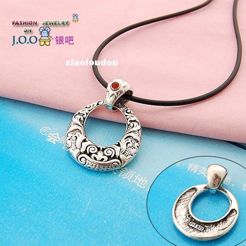 泰国进口 925纯银泰银镶红宝石祥瑞麒麟转运环吊坠