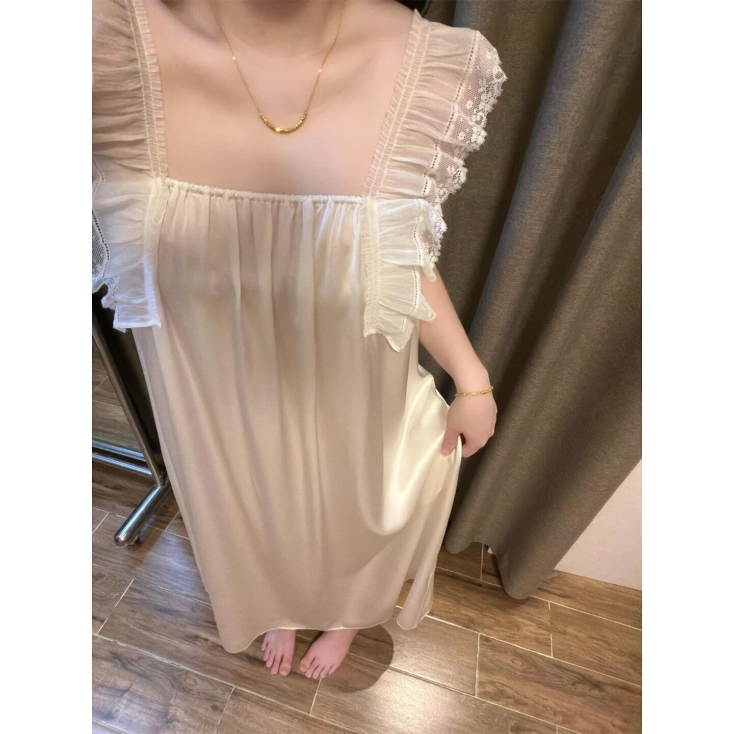 法式轻奢风花边带胸垫冰丝睡裙女