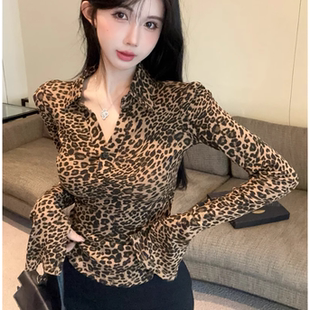 美式 内搭 辣妹性感v领上衣女秋Polo领豹纹垫肩长袖 t恤高级感打底衫