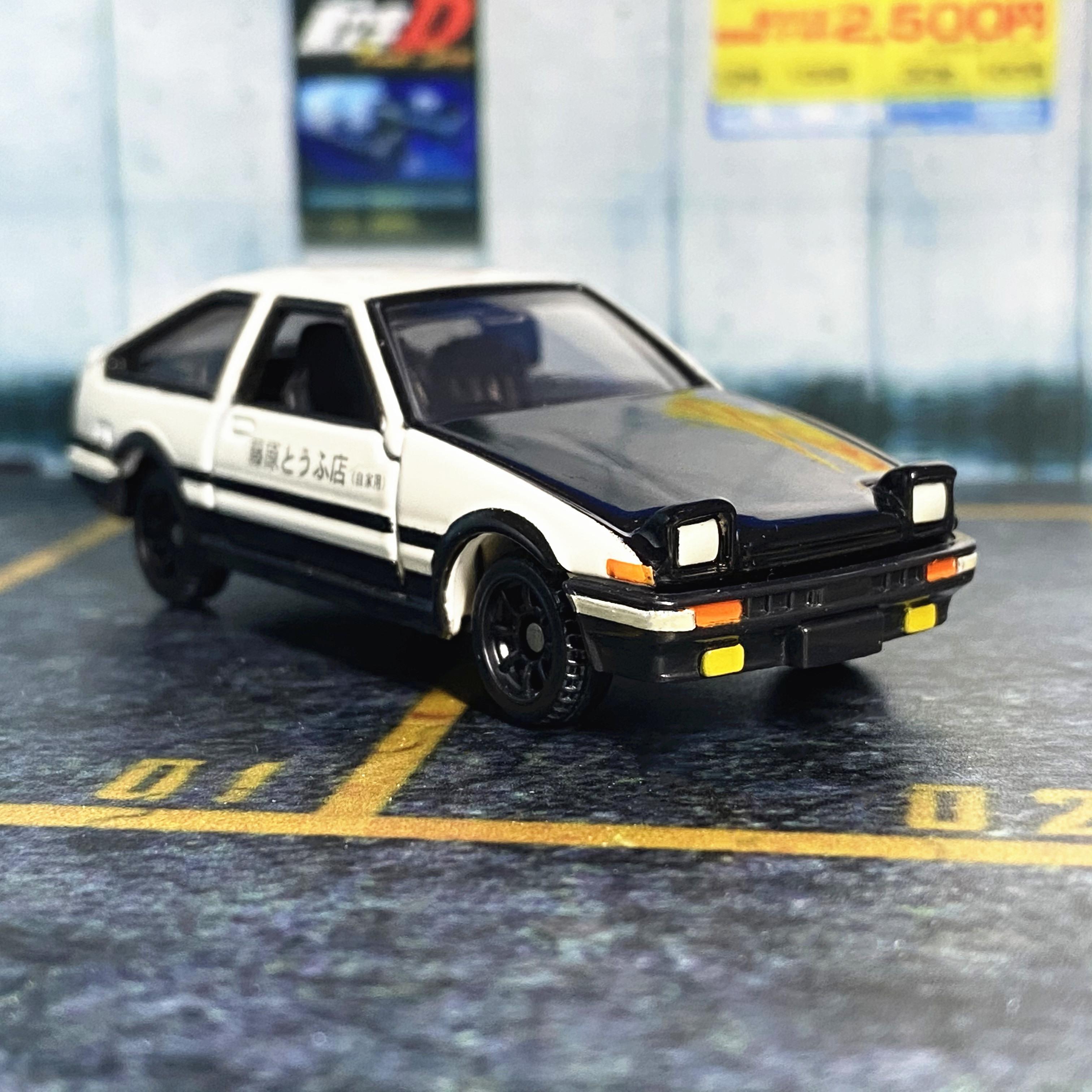 TAKARATOMY丰田AE86合金车模型