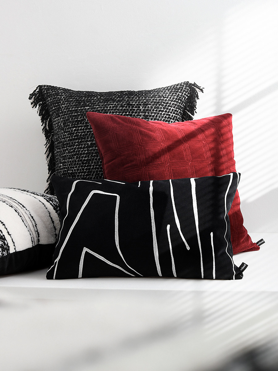 bailand现代简约抱枕沙发客厅高级感黑色割绒样板间床头靠垫腰枕,居家布艺,靠垫/抱枕,淘宝优惠券,粉丝福利购,淘宝优惠卷