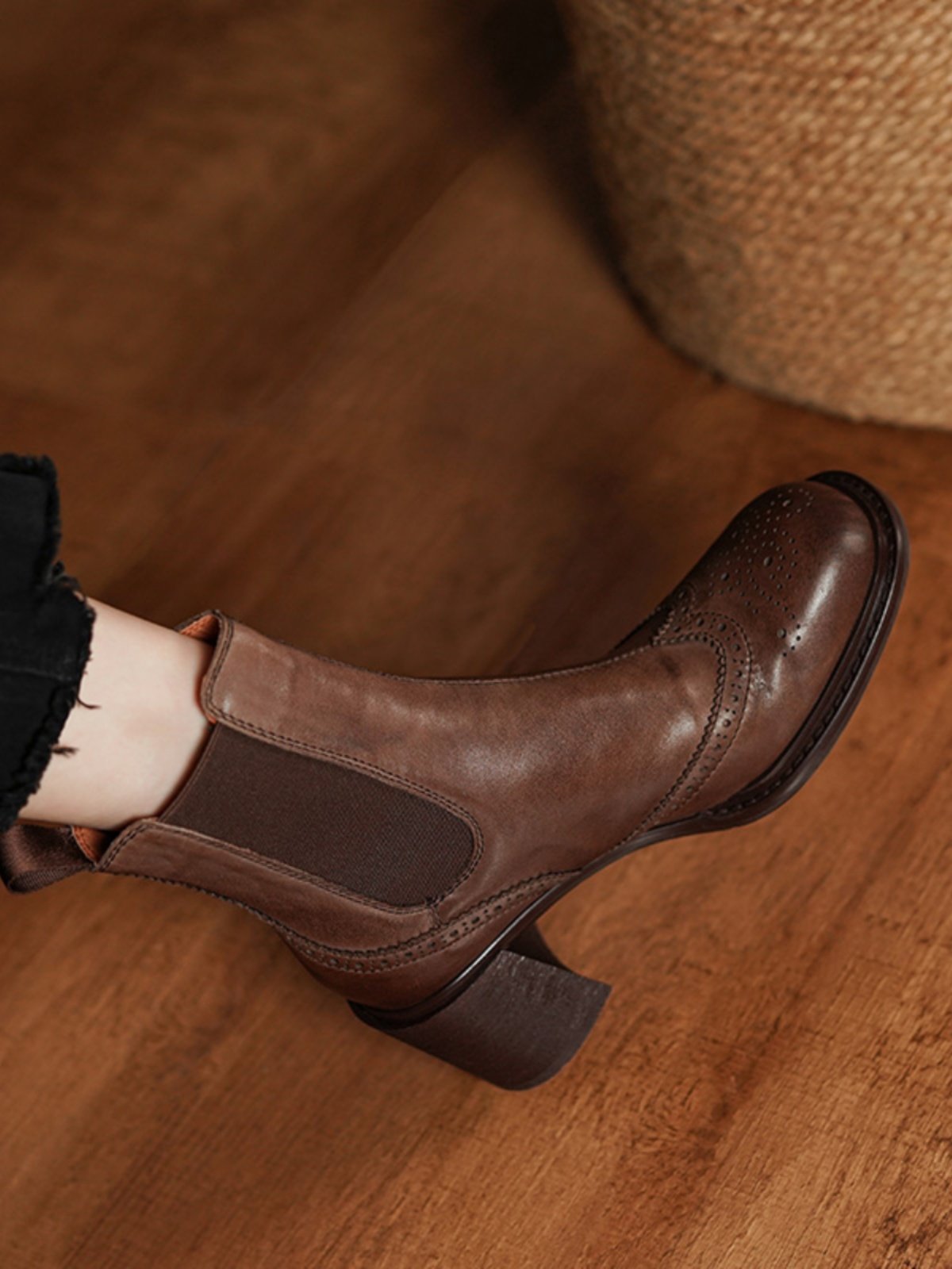 VINTAGE BROWN BRITISH-INSPIRED BROGUE-CARVED BOOTS WOMENS HIGH HEELS BLOCK HEELS TOP COWHIDE CHELSEA BOOTS CHIMNEY BOOTS