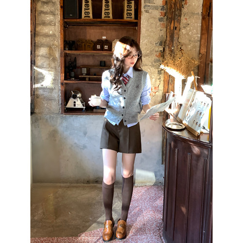 Even一雯【进阶秋日】韩系高智百搭浅灰日常叠穿单品刺绣马甲背心