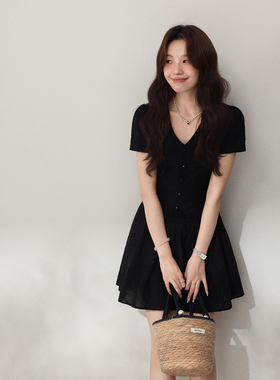 清仓Even一雯【黑松露】韩系高智感收腰连衣裙女夏季气质短袖裙子