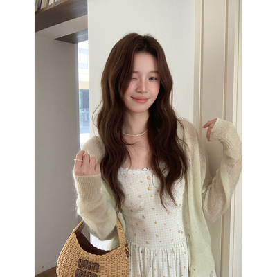 温柔显瘦黄色毛衣开衫春