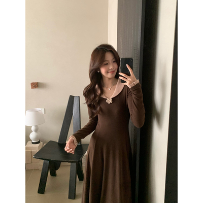 Even一雯【玫瑰游记】韩系高智秋冬撞色温柔精致长袖连衣裙带胸针