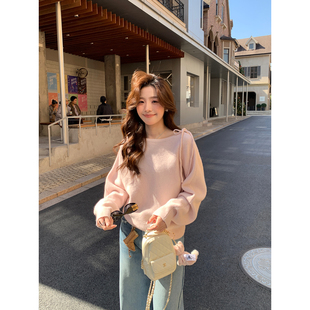 Even一雯 韩系高智感秋冬温柔气质淡粉色斜肩毛衣 热恋织梦