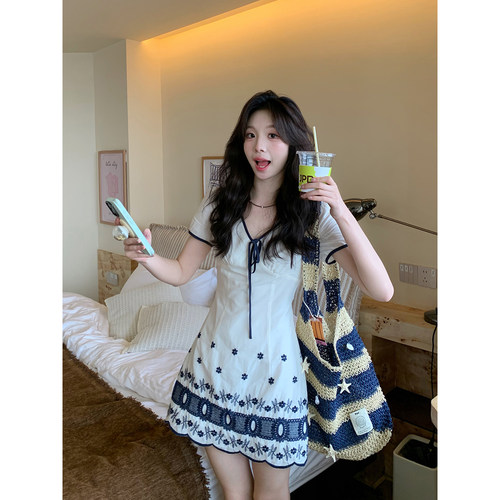 Even一雯【生如夏】韩系高智感纯棉法式复古重工刺绣直筒袖连衣裙