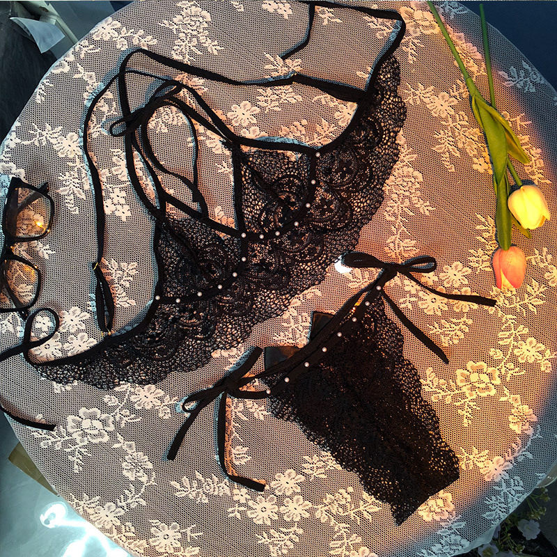 情趣内衣 激情 午夜魅力绑带三点式蕾丝透视丁字裤文胸套装 性感