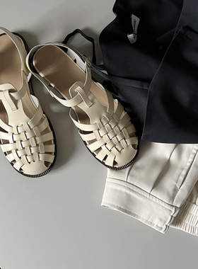 BUBBLE HANDMADE 真皮简约复古包头编织罗马真皮平跟凉鞋米黄色