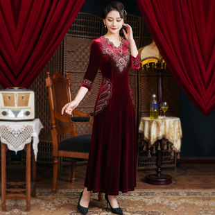 丈母娘高贵优雅旗袍连衣裙秋冬修身显瘦丝绒大码平时可穿婚礼礼服