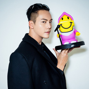 陈伟霆 周边娃娃手办 演唱会公仔 同款 生日礼物 蓝光碟专辑 正版