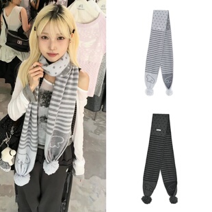 买手店 hugyourskin 25秋冬新款 天使翅膀条纹毛球围巾保暖围脖