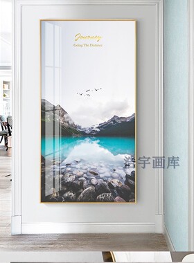 入户玄关进门走廊尽头墙壁装饰画