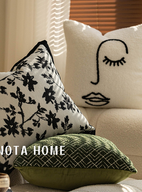 法式轻奢风抱枕套毛绒靠枕白色刺绣抱枕车用方形靠垫超软黑白腰枕