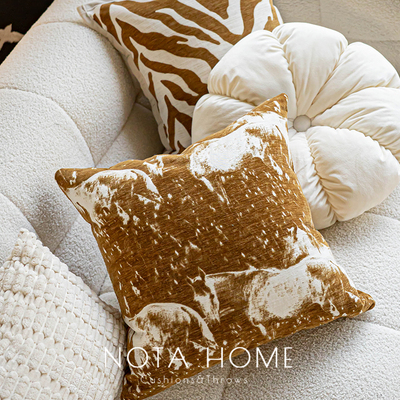 中古抱枕轻奢高级感枕套棕色靠枕