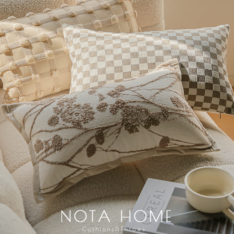 刺绣抱枕法式轻奢高级感腰枕