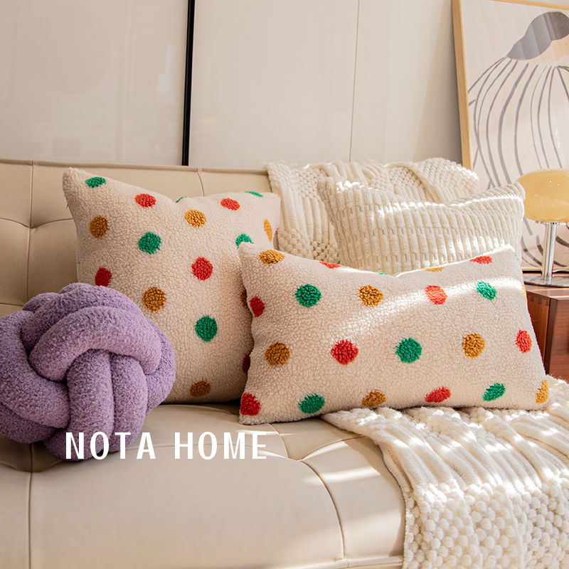 北欧儿童房可爱抱枕少女心靠垫